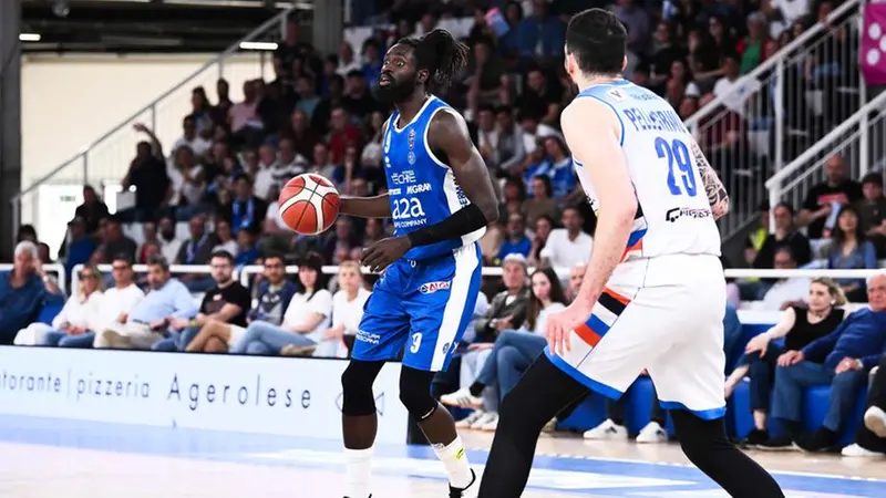 Maurice Ndour, senegalese, leader della difesa bresciana - Foto New Reporter Checchi © www.giornaledibrescia.it