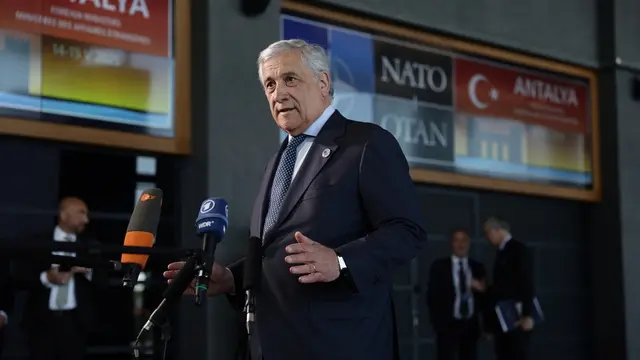 epa12101517 Italian Foreign Minister Antonio Tajani speaks to the media as he arrives for an informal meeting of North Atlantic Treaty Organization (NATO) Ministers of Foreign Affairs, in Antalya, Turkey, 15 May 2025. EPA/ERDEM SAHIN