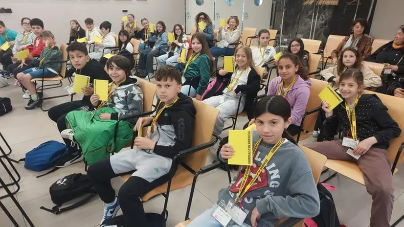 Le classi quinte A e B della scuola primaria di Villa, frazione di Erbusco, in visita al GdB