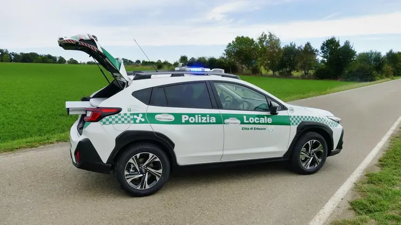 Un'autovettura della Polizia locale - © www.giornaledibrescia.it