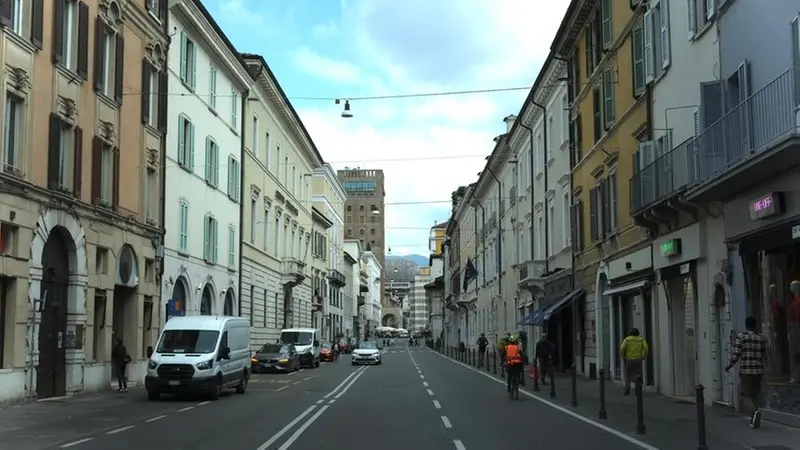Una veduta di via Gramsci a Brescia - © www.giornaledibrescia.it