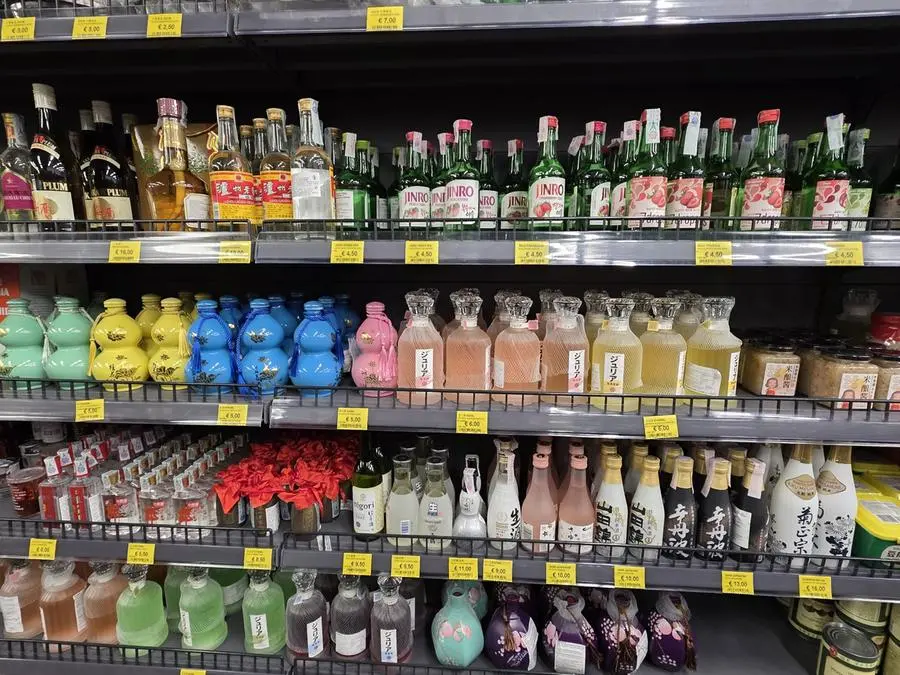 Prodotti asiatici in un market del centro città