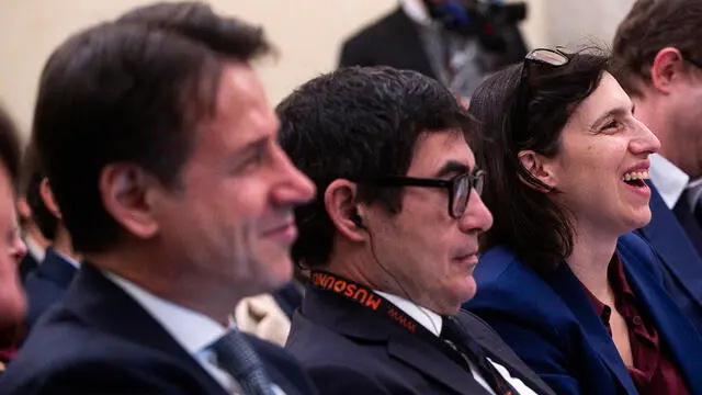 La segretaria del Partito Democratico (Pd) Elly Schlein (D), il segretario di Sinistra Italiana (Si) Nicola Fratoianni (C) ed il presidente del Movimento 5 Stelle (M5s) Giuseppe Conte (S) durante l’evento ’“Lotta alle disuguaglianze, contrasto alla povertà e politiche di welfare. il ruolo dei sistemi fiscali”, iniziativa pubblica organizzata da Oxfam, ICRICT e NENS sul ruolo dei sistemi fiscali nel contrasto alle disuguaglianze, presso l’Istituto dell'Enciclopedia Italiana Treccani, Roma, 14 febbraio 2025. ANSA/ANGELO CARCONI