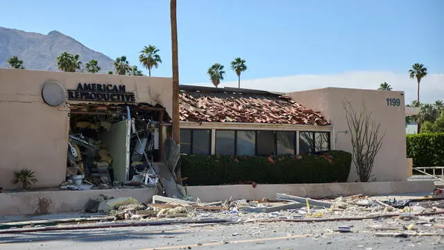 epa12111433 The American Reproductive Centers office is damaged after an explosion in Palm Springs, California, USA, 17 May 2025. At least one person is dead and multiple were injured in an explosion outside a Palm Springs, CA fertility clinic, which Palm Springs Police called an 'intentional act of violence'. EPA/ALLISON DINNER