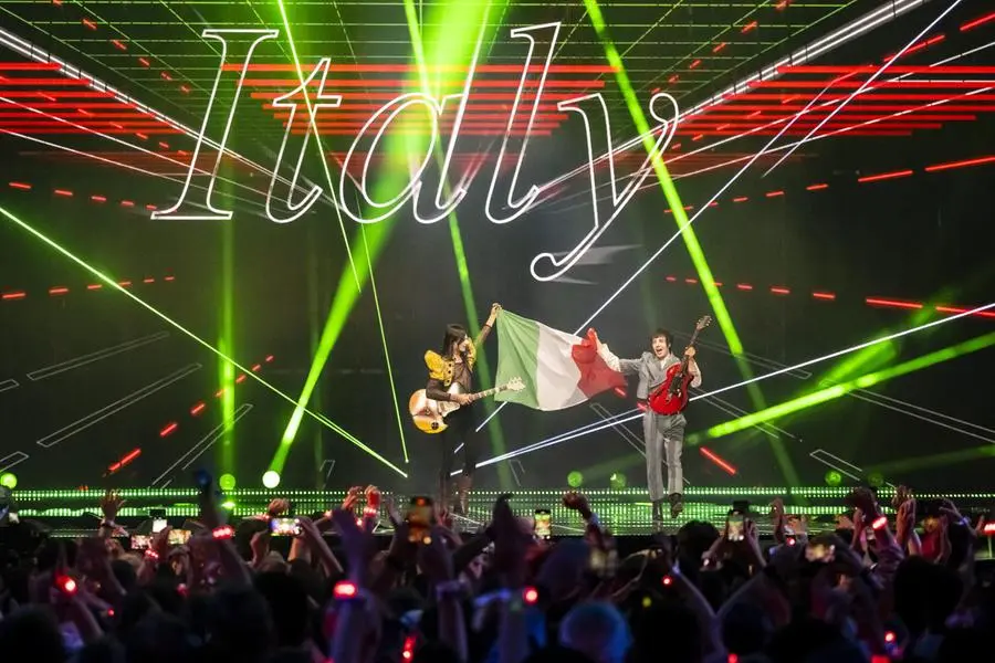 Eurovision 2025, l'esibizione di Lucio Corsi
