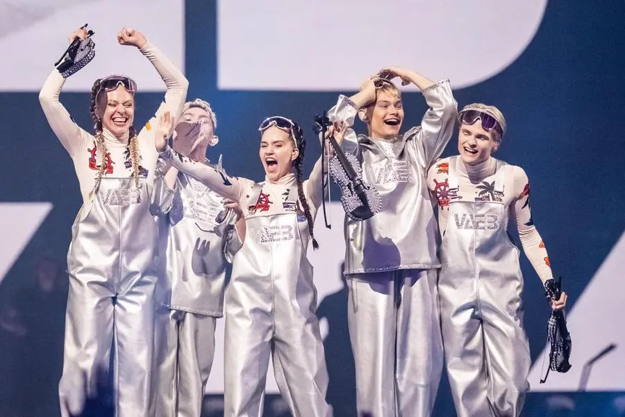 Eurovision 2025, l'esibizione di Lucio Corsi e alcuni scatti della serata