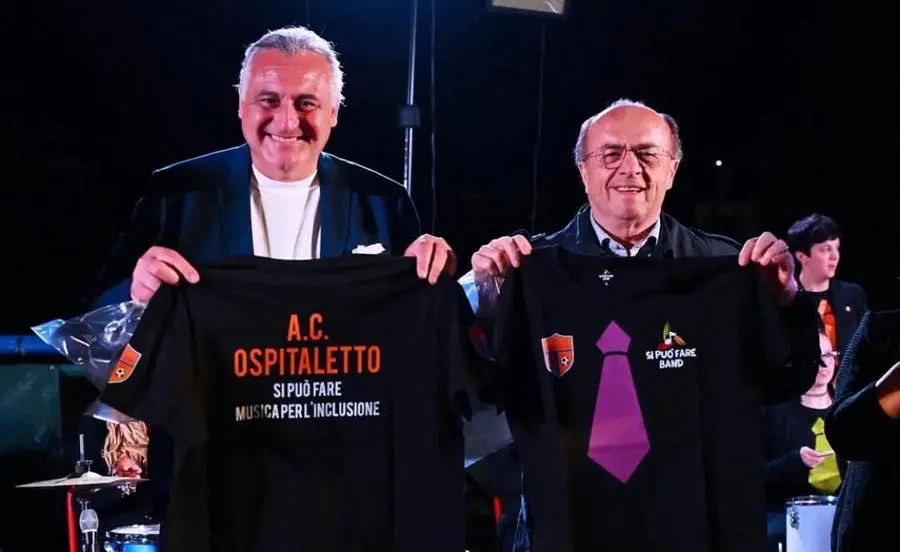 Lo spettacolo a Ospitaletto della Si Può Fare Band