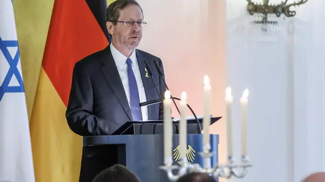 epa12094998 Israeli President Isaac Herzog gives a speech before a festive dinner in honor of the 60th anniversary of the establishment of diplomatic relations between the Federal Republic of Germany and Israel at Bellevue Palace in Berlin, Germany, 12 May 2025. President Herzog and Michal Herzog attended the event, which was hosted by German President Frank-Walter Steinmeier and Elke Budenbender, marking the anniversary of the establishment of diplomatic relations between Germany and Israel on 12 May 1965. EPA/ANDREAS GORA / POOL