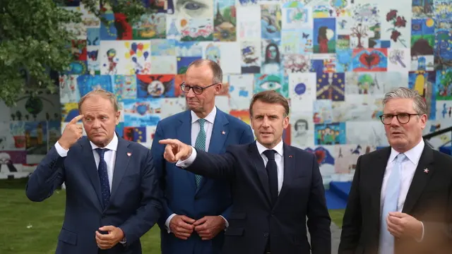 epa12106361 (L-R) Poland's Prime Minister Donald Tusk, Germany's Chancellor Friedrich Merz, France's President Emmanuel Macron and UK Prime Minister Keir Starmer attend the 6th European Political Community (EPC) Summit in Tirana, Albania, 16 May 2025. The meeting brings together leaders from across the continent under the theme 'New Europe in a new world: unity - cooperation - joint action'. EPA/MALTON DIBRA EPA-EFE/MALTON DIBRA