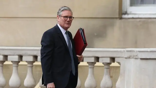 epa12116011 British Prime Minister Keir Starmer arrives at Lancaster House for the UK - EU Summit in London, Britain, 19 May 2025. EPA/NEIL HALL / POOL