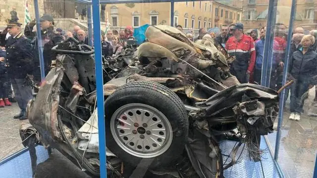 Ciò che resta della Quarto Savona 15, nome in codice dell'auto di scorta a Falcone all'attentato di Capaci