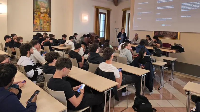 Ragazzi e ragazze hanno partecipato al sondaggio - © www.giornaledibrescia.it