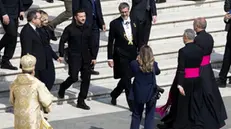 epa12113369 Ukraine President Volodymyr Zelensky and Olena Zelenska attend a Holy Mass for the Beginning of the Pontificate of Pope Leo XIV, in St Peter's square, in Vatican City, 18 May 2025. EPA/MASSIMO PERCOSSI
