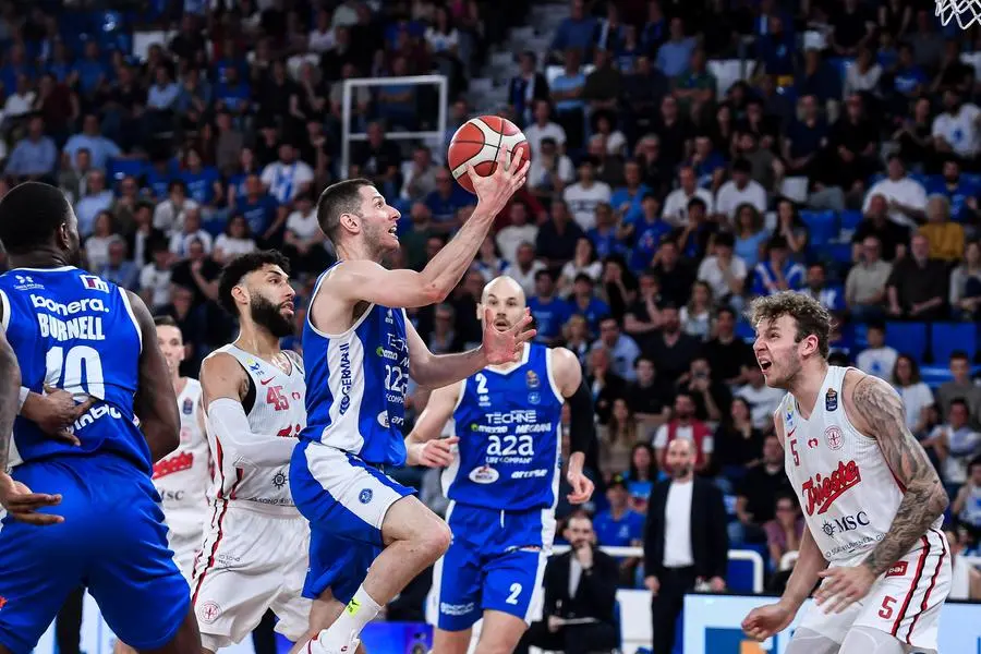 Play off, Germani-Trieste: gli scatti di gara-2