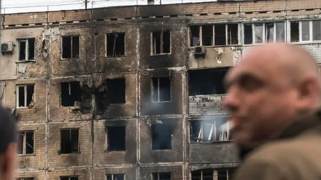 epa12079645 A view of the site where a drone struck a nine-storey residential building in Kyiv, Ukraine, 07 May 2025, amid the ongoing Russian invasion. At least two people were killed and seven injured, including four children, in overnight strikes on multiple residential areas, according to the State Emergency Service. Russia launched a large-scale attack using at least four ballistic missiles and 142 drones across Ukraine. EPA/MAXYM MARUSENKO