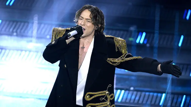 Irama a Sanremo 2025 - Foto Ansa © www.giornaledibrescia.it