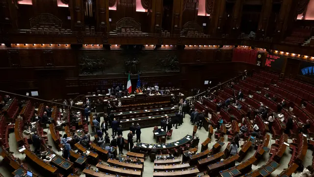 L’Aula della Camera per le dichiarazioni di voto sulla fiducia posta dal governo sul decreto Albania, Roma, 14 maggio 2025. Il voto finale sul provvedimento è previsto nella mattinata di domani.. ANSA/MASSIMO PERCOSSI