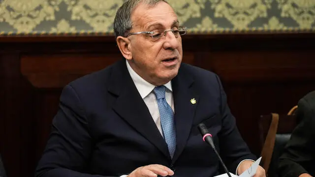 Il prefetto Michele di Bari presiede la riunione in Prefettura sulla questione Terra dei Fuochi. Napoli 1 Febbraio 2024 ANSA / CESARE ABBATE