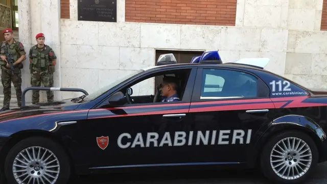 Una pattuglia dei carabinieri a Reggio Calabria