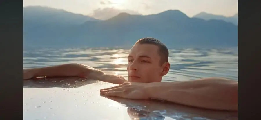 Alcuni frame del nuovo spot Chanel sul Garda