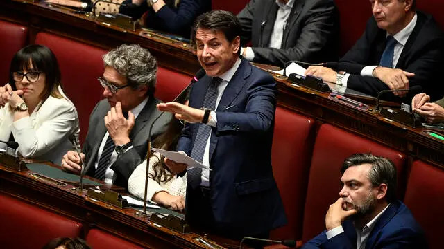 Il presidente del Movimento 5 Stelle, Giuseppe Conte, durante le dichiarazioni di voto alla Camera dei Deputati sulle mozioni sulla situazione in Cisgiordania e nella Striscia di Gaza, Roma, 21 maggio 2025. ANSA/RICCARDO ANTIMIANI