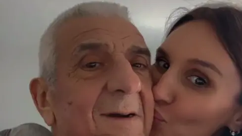Uno scatto con papà Evaristo pubblicato da Nagaja Beccalossi sui social