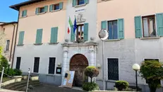 Il municipio di San Felice del Benaco © www.giornaledibrescia.it