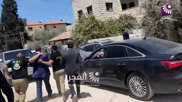 Un frame estratto da un video pubblicato dall'account X State of Palesine mostra i momenti in cui un'unità dell'Idf ha sparato colpi di avvertimento in aria durante una visita diplomatica a Jenin, in Cisgiordania, creando panico fra i diplomatici. La delegazione era composta da 25 ambasciatori e diplomatici europei, arabi, cinesi, giapponesi, indiani e di altre parti del mondo. Jenin, 21 maggio 2025. X / STATE OF PALESTINE / 111 +++ATTENZIONE LA FOTO NON PUO' ESSERE PUBBLICATA O RIPRODOTTA SENZA L'AUTORIZZAZIONE DELLA FONTE DI ORIGINE CUI SI RINVIA+++ NPK