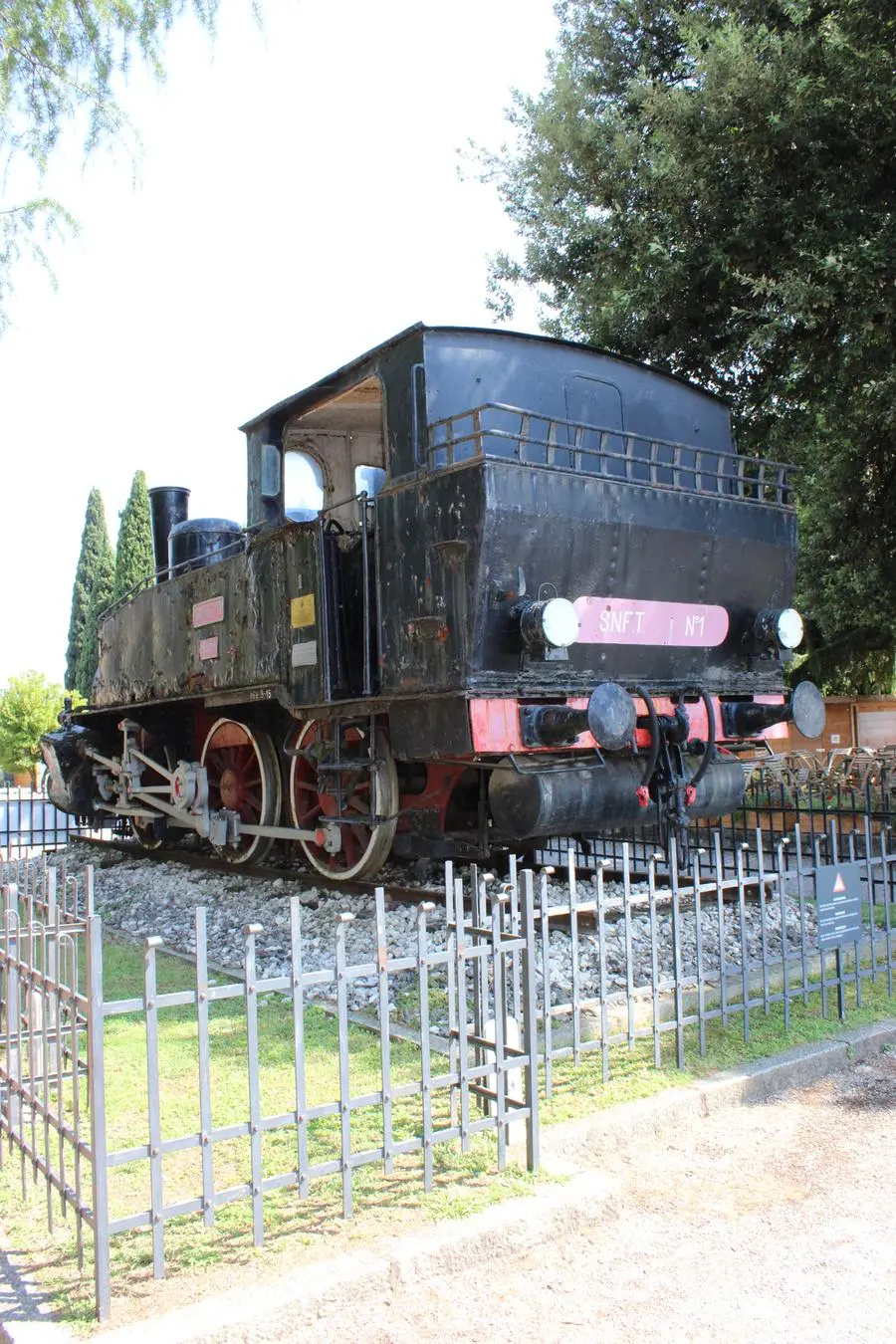 La Locomotiva prima del restauro