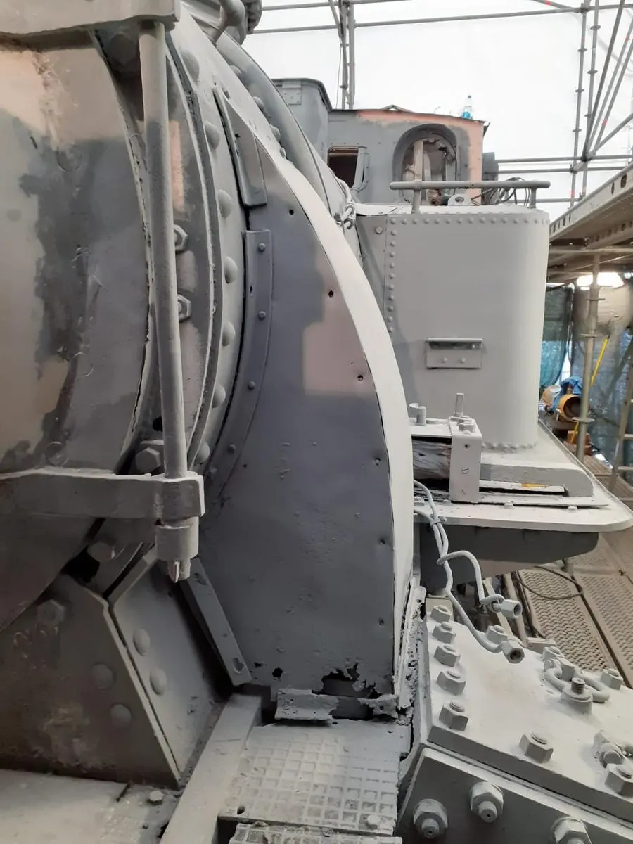 La Locomotiva durante il restauro