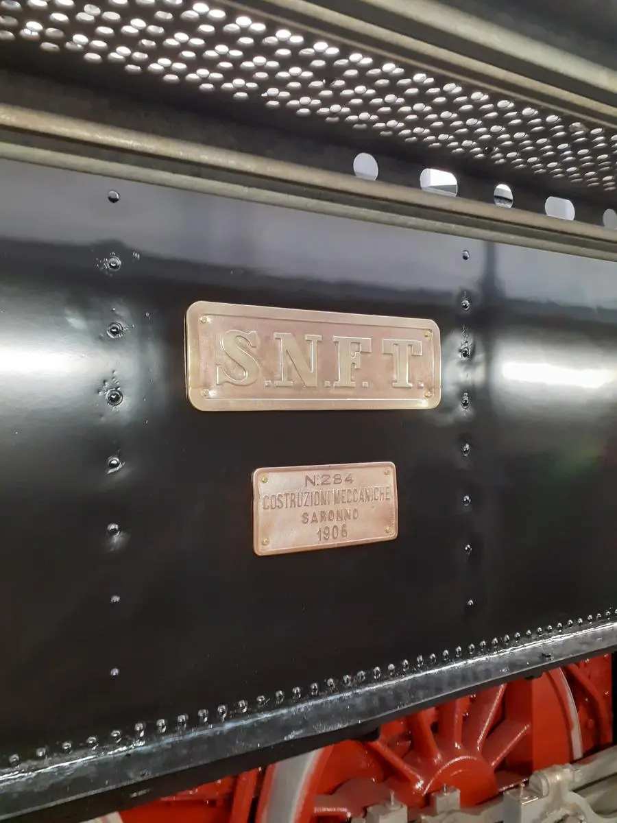 La Locomotiva durante il restauro