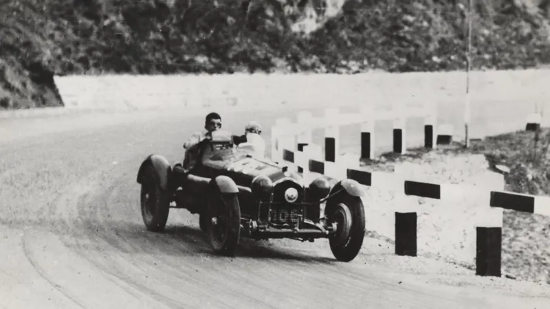 Carlo Pintacuda in sella alla sua Alfa Romeo Tipo B «P3» 34 2900