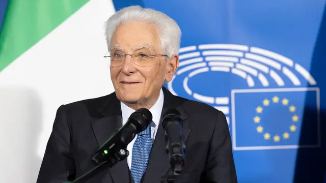 Il Presidente della Repubblica Sergio Mattarella incontra funzionari italiani in servizio presso le Istituzioni dell’Unione Europea (foto di Francesco Ammendola - Ufficio per la Stampa e la Comunicazione della Presidenza della Repubblica)