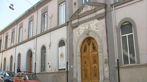 Una veduta esterna della sede della diocesi di Oppido-Palmi, Oppido Mamertina (Reggio Calabria), 10 luglio 2014. ANSA/ FRANCO CUFARI