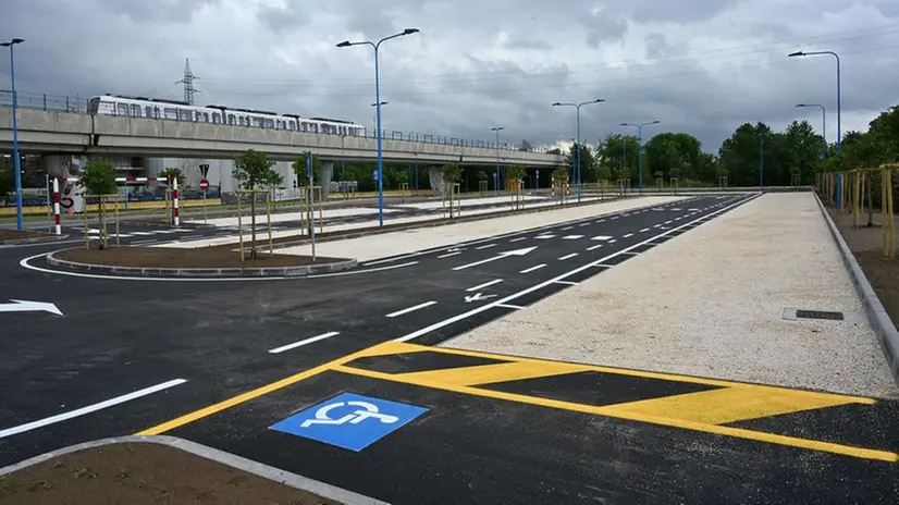 Il nuovo parcheggio servirà anche il vicino parco - © www.giornaledibrescia.it
