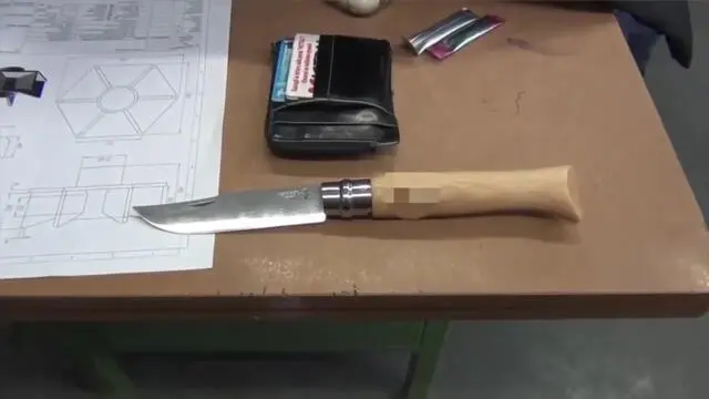 Un frame tratto da un video della polizia su un'operazione che ha portato sessanta maggiorenni e 13 minorenni arrestati in flagranza o sottoposti a fermo per reati contro la persona (compreso il tentato omicidio), il patrimonio e in materia di sostanze stupefacenti. Altri 142 giovani denunciati per ricettazione, possesso di armi e strumenti atti ad offendere e detenzione di sostanza stupefacente ai fini di spaccio, tra loro 29 minorenni. Sequestrati gioielli e cellulari rubati, armi , droga e individuati 600 profili social inneggianti all'odio e alla violenza fisica, anche contro appartenenti alle Forze di Polizia, nonché all'uso delle armi da fuoco e da taglio, che saranno segnalati alle competenti Autorità giudiziarie per l'eventuale oscuramento. ANSA/US POLIZIA +++ NO SALES, EDITORIAL USE ONLY +++ NPK +++