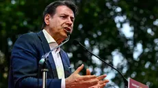 Il presidente del Movimento 5 Stelle, Giuseppe Conte, durante la maratona oratoria per il referendum dell’8 e 9 giugno, Roma, 19 maggio 2025. ANSA/RICCARDO ANTIMIANI