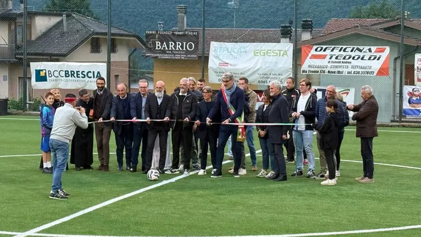 Caino, l'inaugurazione del campo sportivo