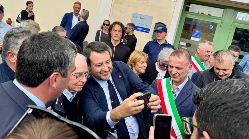 Il ministro dei Trasporti Matteo Salvini alla fiera del vino di Polpenazze