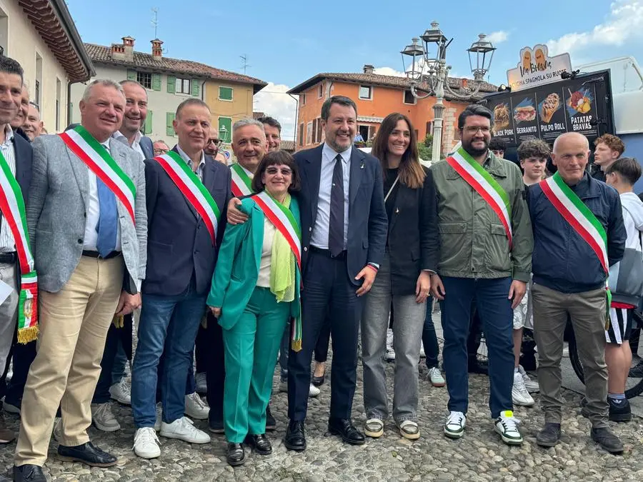 Il ministro dei Trasporti Matteo Salvini alla fiera del vino di Polpenazze