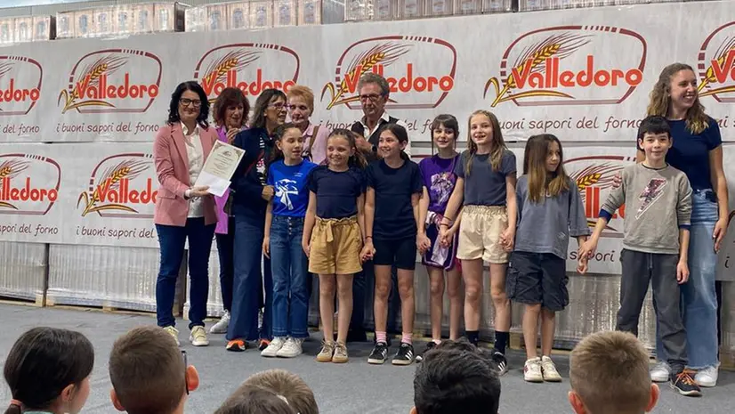 La quarta elementare della scuola Sauro, tra le prime classificate - © www.giornaledibrescia.it
