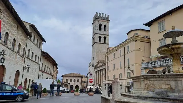 Piazza Comune Assisi - Sebastiani