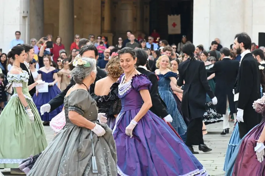 Il Gran Ballo ottocentesco della Croce Rossa