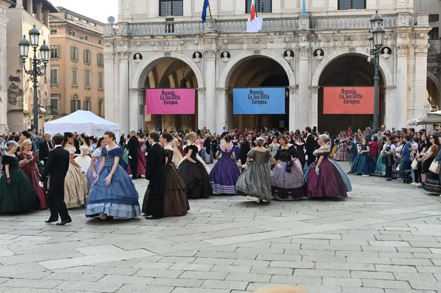 Il Gran Ballo ottocentesco della Croce Rossa