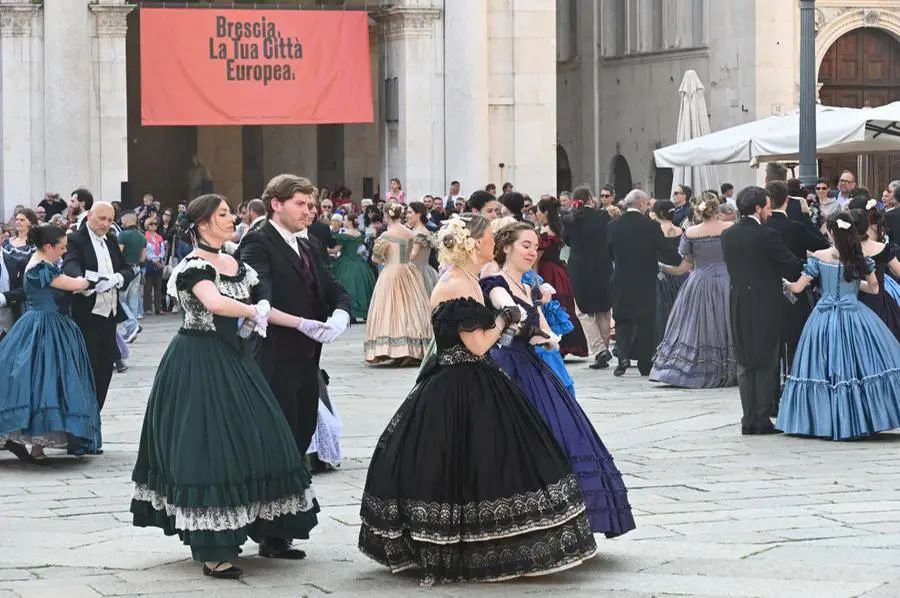 Il Gran Ballo ottocentesco della Croce Rossa
