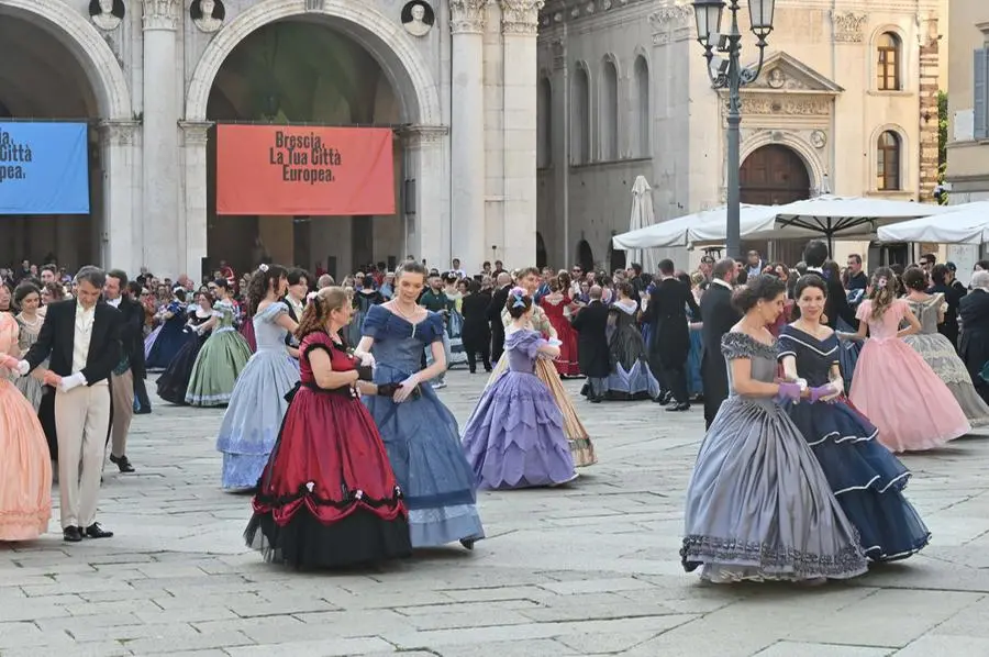 Il Gran Ballo ottocentesco della Croce Rossa
