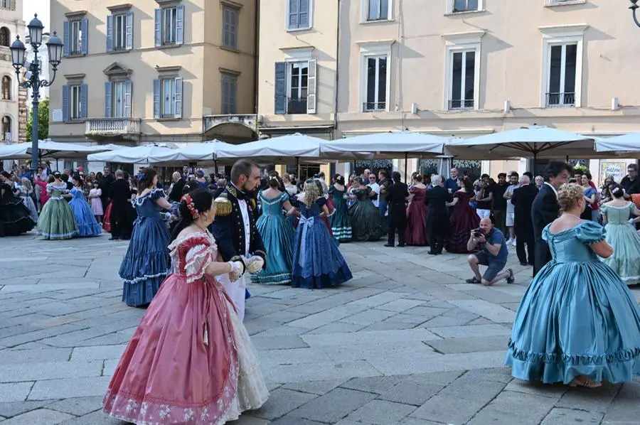 Il Gran Ballo ottocentesco della Croce Rossa