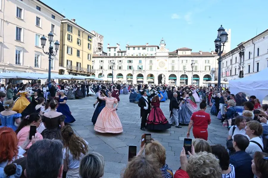 Il Gran Ballo ottocentesco della Croce Rossa