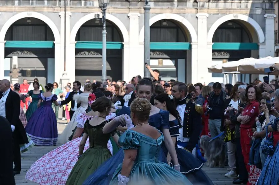 Il Gran Ballo ottocentesco della Croce Rossa