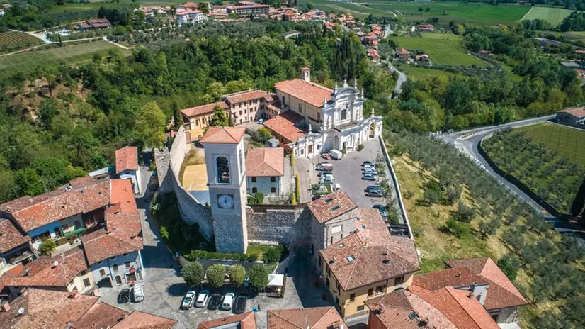 Il borgo di Polpenazze - © www.giornaledibrescia.it